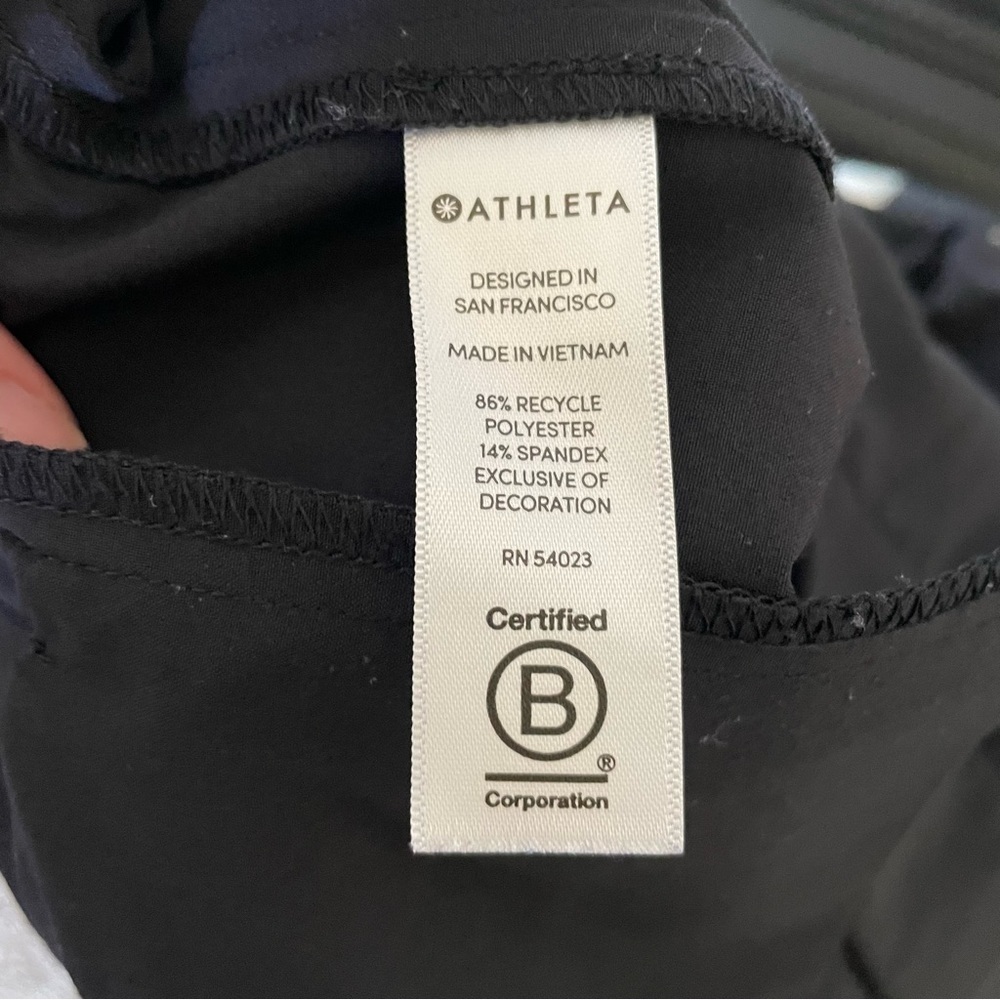 Athleta Black 9” Tribeca Bermuda Shorts Women’s Size 4 - Picture 8 of 10
